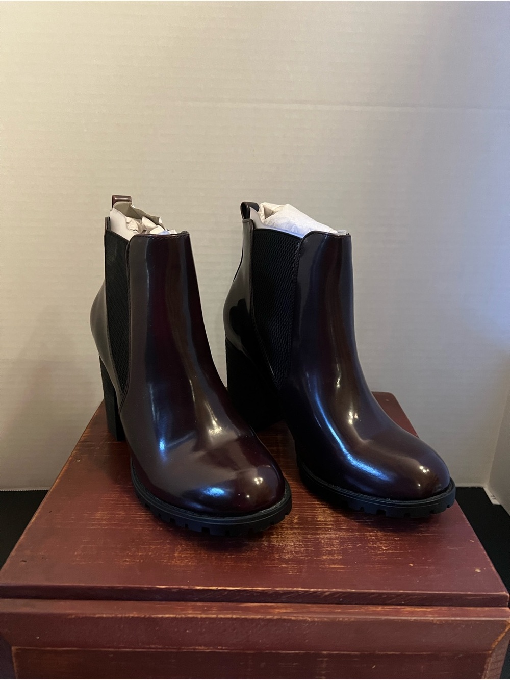 Steve Madden Women's Patent Chelsea Ankle Boots - Burgundy